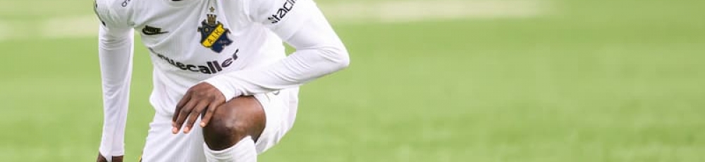 yohanna i aik stretchar