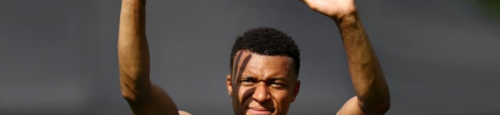 mbappe vinkar