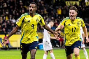 isak och gyökeres firar mål