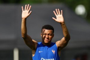 mbappe vinkar