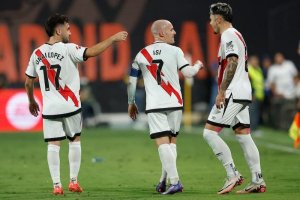 rayo vallecano gör mål på de vallecas